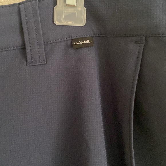 Travis Mathew Men's Navy Shorts Size 36” x 9” - Picture 2 of 6